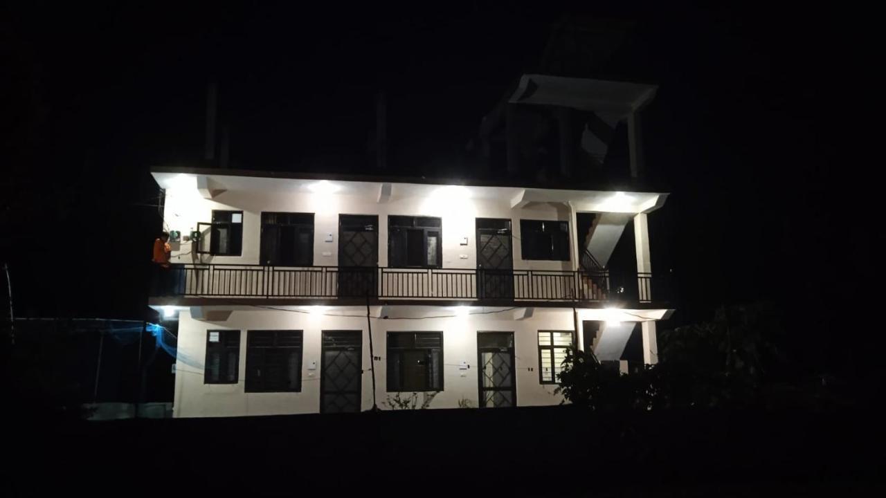 Guleria Cottagesカングラ エクステリア 写真