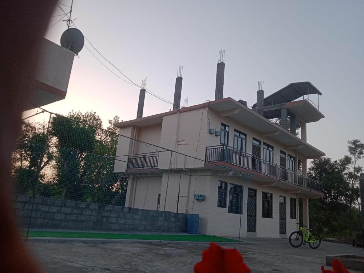 Guleria Cottagesカングラ エクステリア 写真
