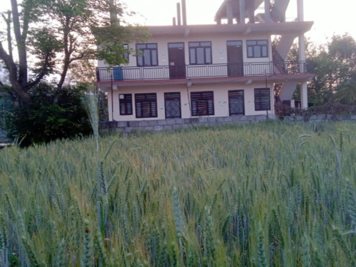 Guleria Cottagesカングラ エクステリア 写真